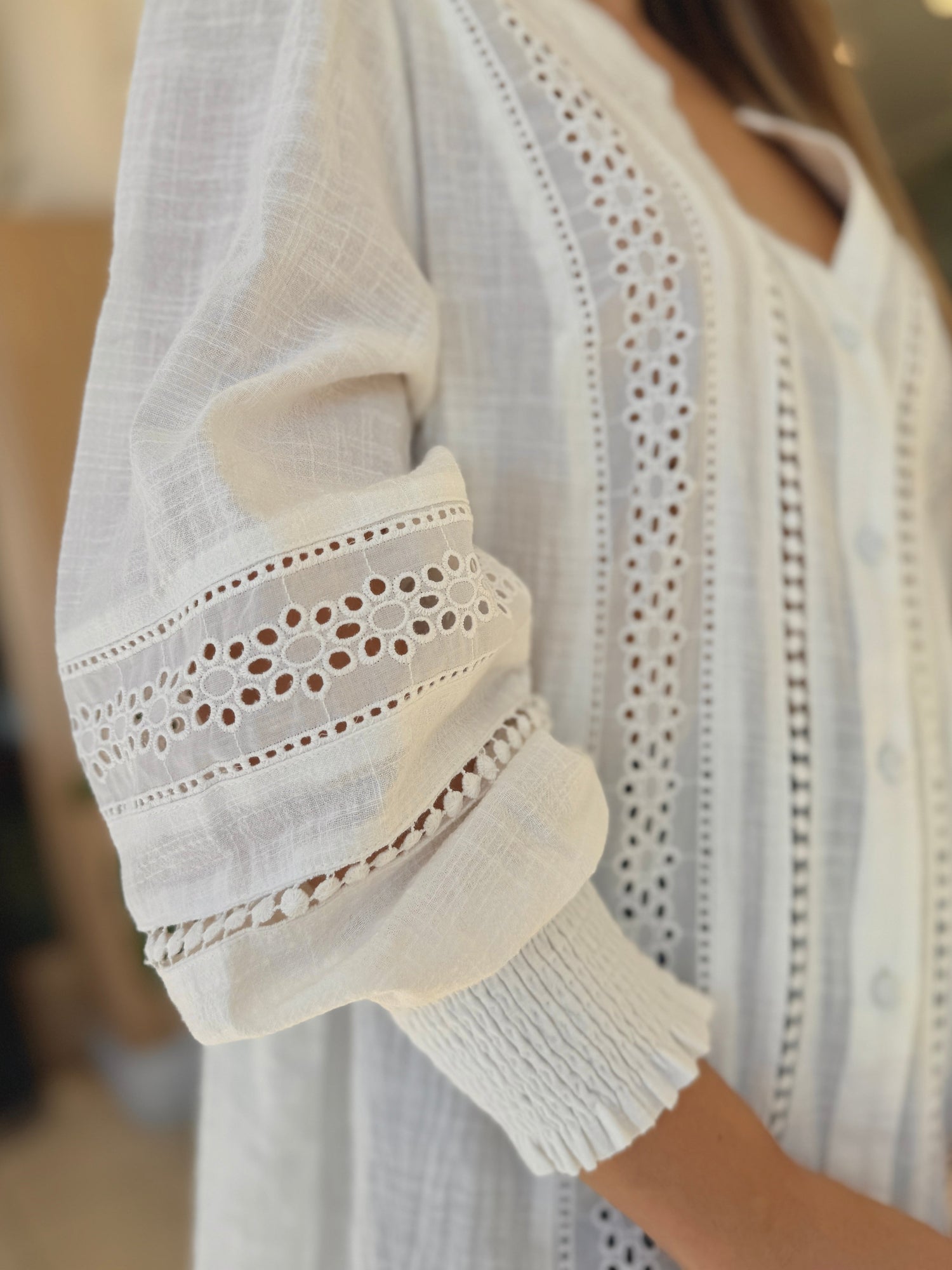 CAMISAS Y BLUSAS
